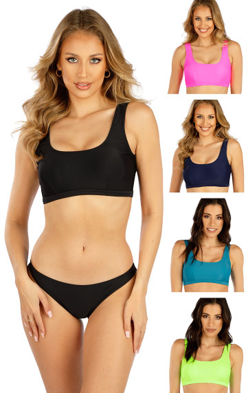 Bikinis > Bikini sport top with pads. 50518