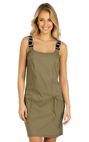 Women´s clothes > Women´s sports dress. 5D048