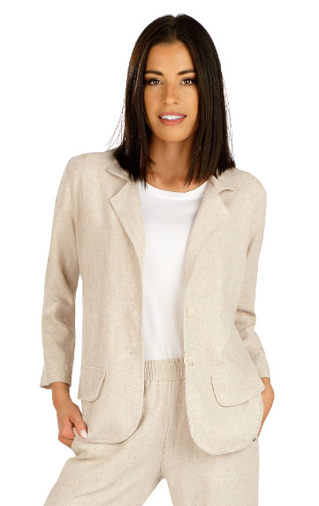 Women´s blazer with long sleeves.