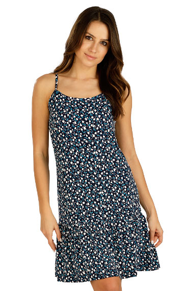 Women´s dress with adjustable straps.
