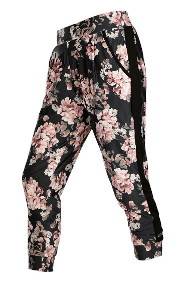 Sportswear > Women´s functional 7/8 trousers. 5D127