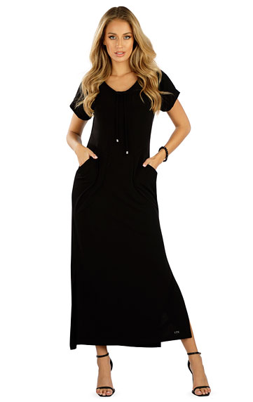 Dresses, skirts, tunics > Women´s dress with short sleeves. 5E005