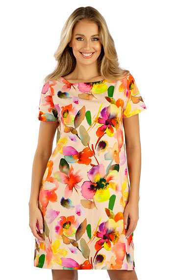 Dresses, skirts, tunics > Women´s dress with short sleeves. 5E068