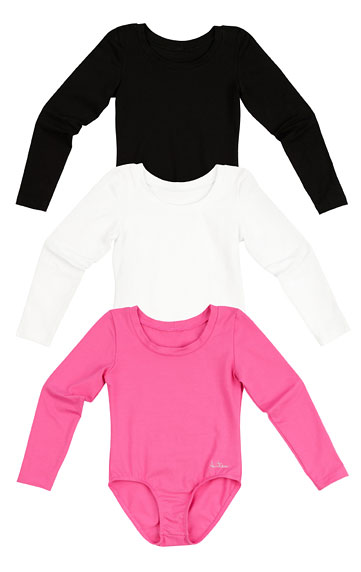 Children´s gymnastics leotard with long sleeves.