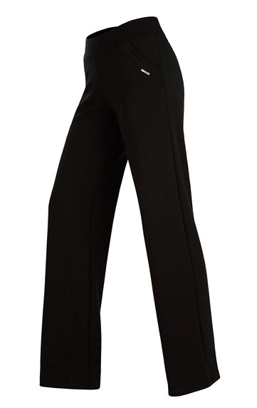 Women´s long sport trousers.