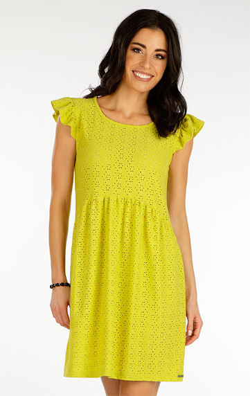 Dresses, skirts, tunics > Woman´s sleeveless dress with ruffles. 5F000