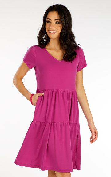 Dresses, skirts, tunics > Women´s dress with short sleeves. 5F039