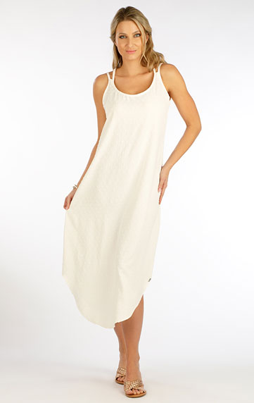 Women´s dress with adjustable straps.