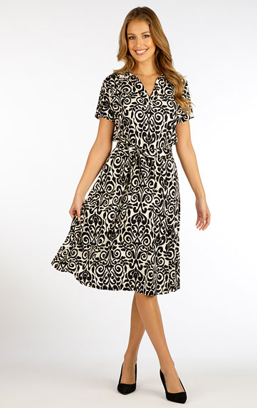 Dresses, skirts, tunics > Women´s dress with short sleeves. 5F085
