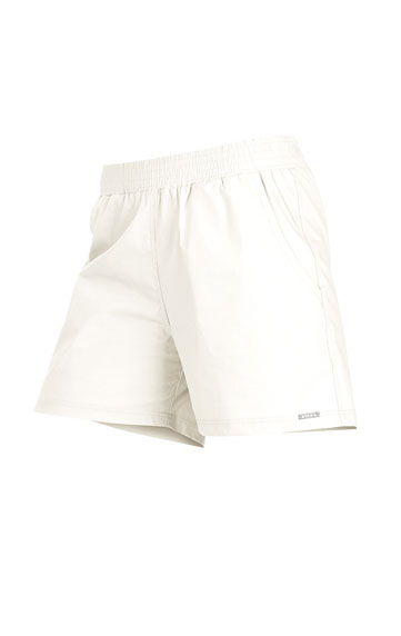 Leggings, trousers, shorts > Women´s shorts. 5F104