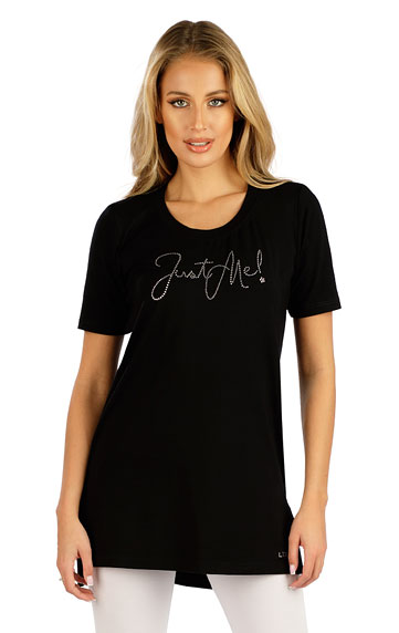 Women´s tunic with short sleeves.