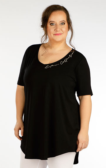 Women´s tunic with short sleeves.