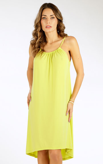 Women´s dress with adjustable straps.