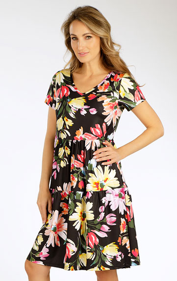 Dresses, skirts, tunics > Women´s dress with short sleeves. 5G067