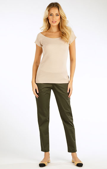 Women´s classic waist cut long trousers.
