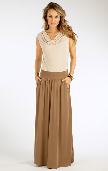 Women´s long skirt.