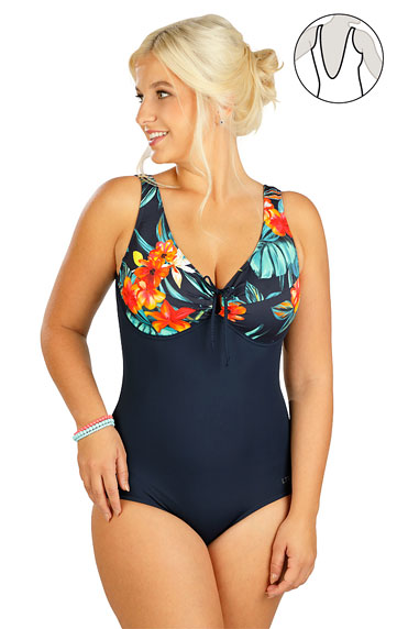 Swimsuit with underwired cups.