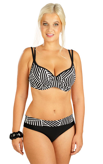 Swimwear > Bikini top with deep cups. 6C279