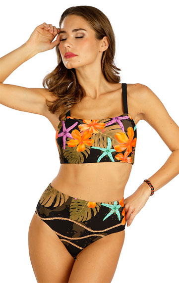 Swimwear > Bikini sport top with pads. 6D206
