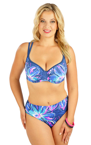 Bikinis > Bikini top with deep cups. 6E045