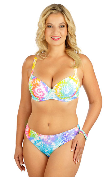 Swimwear > Bikini top with cups. 6E060