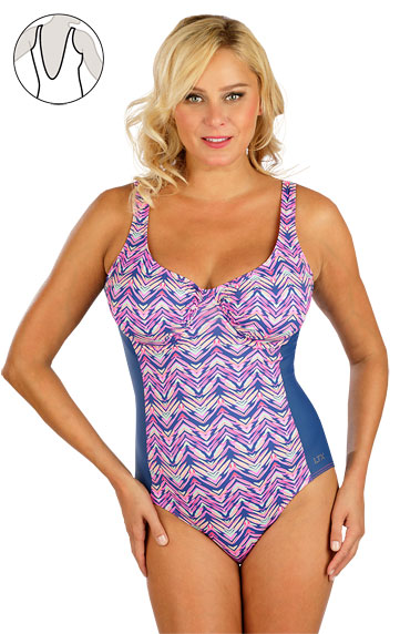 Swimsuit with underwired cups.