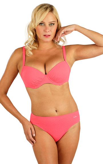 Swimwear > Bikini top with cups. 6E271