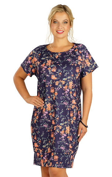 Dresses, skirts, tunics > Women´s dress with short sleeves. 6E408