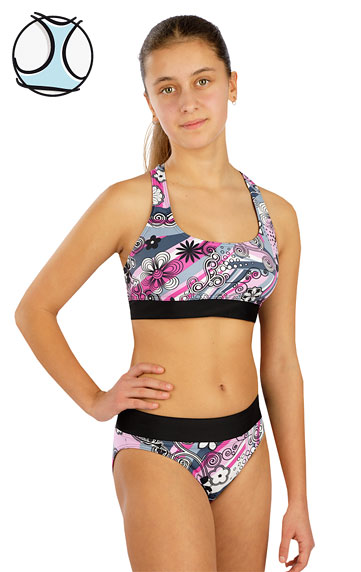 Swimwear > Girl´s sport bikini top. 6E428