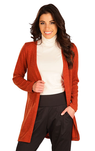 Women´s cardigan with long sleeves.
