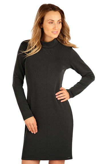 Sportswear - Discount > Women´s dress with long sleeves. 7B133