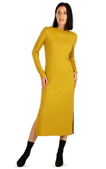 Women´s clothes > Women´s dress with long sleeves. 7C033