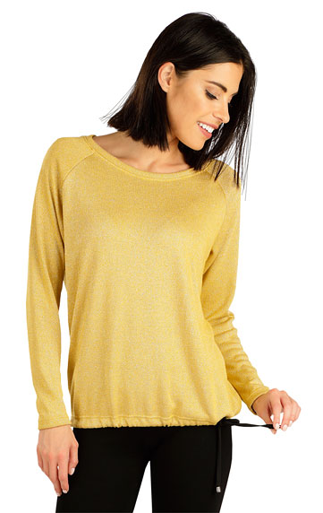 T-Shirts, tops, blouses > Women´s shirt with long sleeves. 7C041