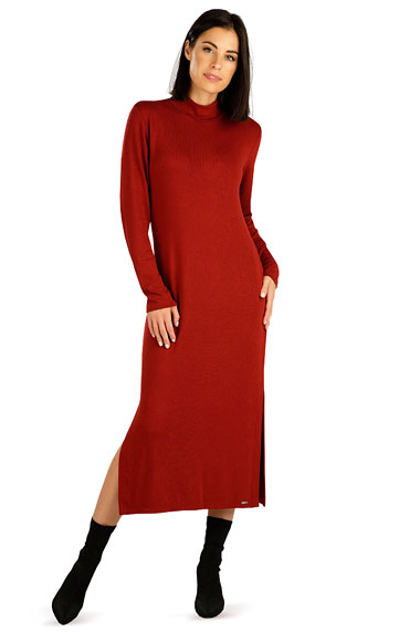 Discount > Women´s dress with long sleeves. 7C045