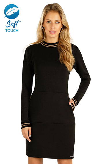 Dresses, skirts, tunics > Women´s dress with long sleeves. 7C060