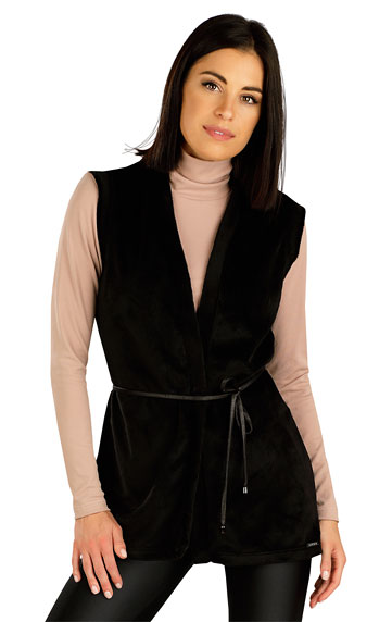 Jackets, vests, coats > Women´s vest. 7C094