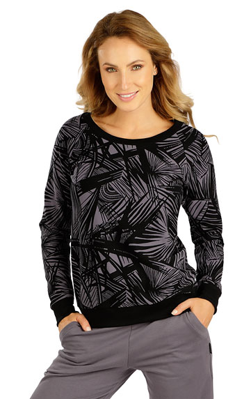 Women´s sweatshirt with long sleeves.