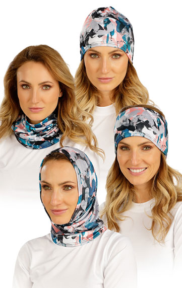 Multifunctional scarf.