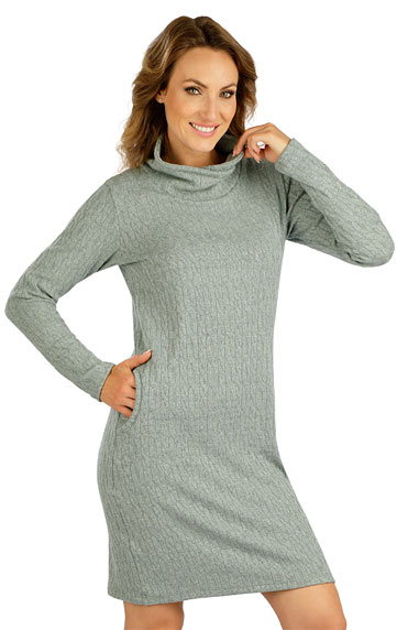 Women´s clothes > Women´s dress with long sleeves. 7D018