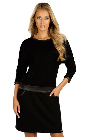 Women´s clothes > Women´s dress with 3/4 length sleeves. 7D022