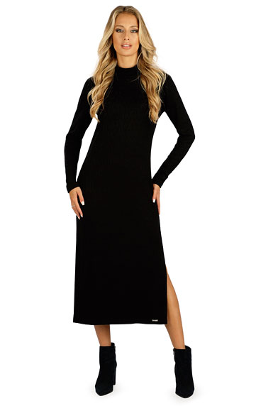 Women´s clothes > Women´s dress with long sleeves. 7D023