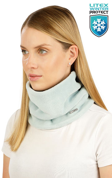 Neck warmer.