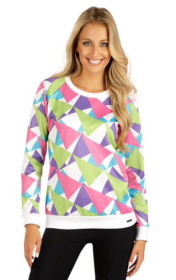 Women´s sweatshirt with long sleeves.