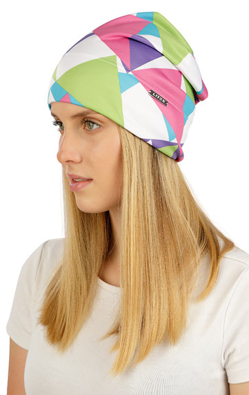 Caps and scarves > Cap. 7D155