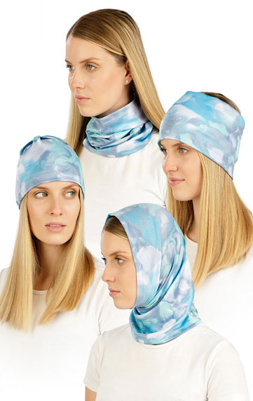 Multifunctional scarf.