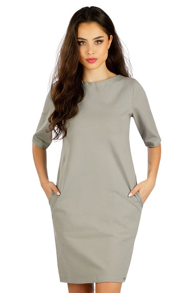 Dresses, skirts, tunics > Women´s dress with short sleeves. 7D260