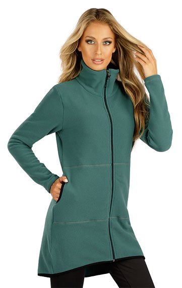 Women´s fleece sweatshirt.