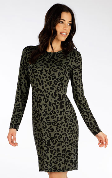 Women´s clothes > Women´s dress with long sleeves. 7F012