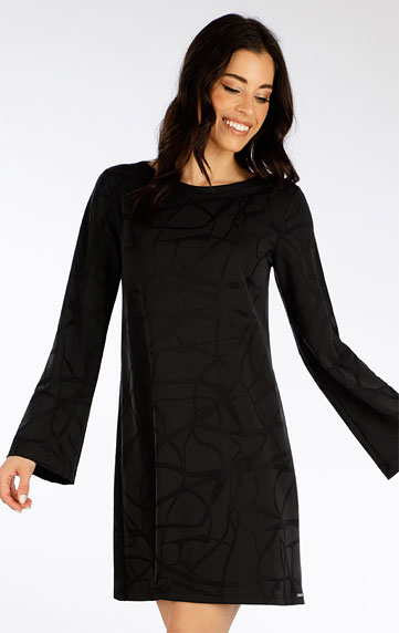 Women´s clothes > Women´s dress with long sleeves. 7F016