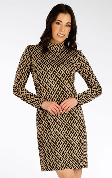 Women´s clothes > Women´s dress with long sleeves. 7F050